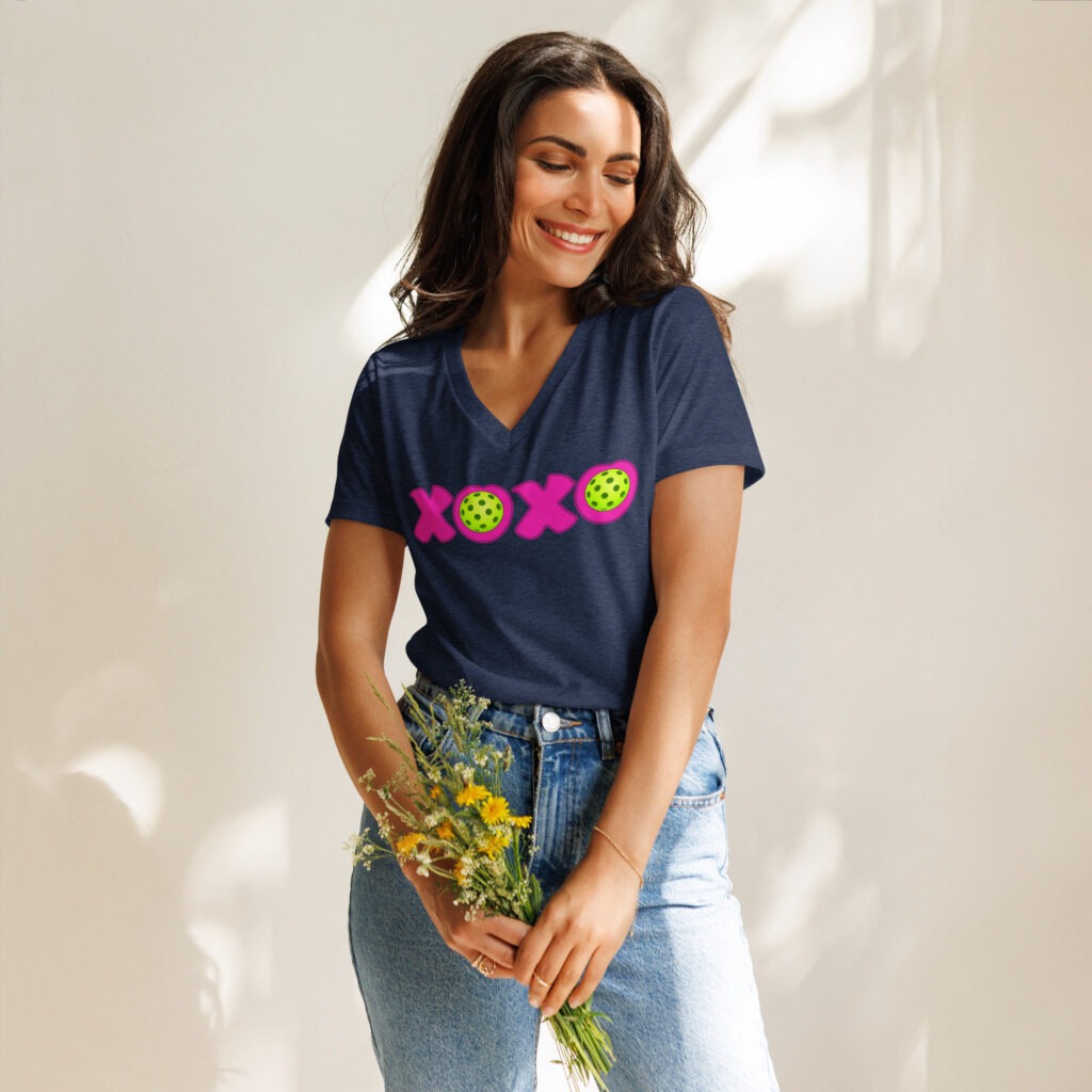 Women’s V Tee XOXO